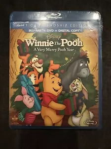 New Winnie the Pooh A Very Merry Year Gift of Friendship Blu-ray / Digital / DVD - Picture 1 of 2