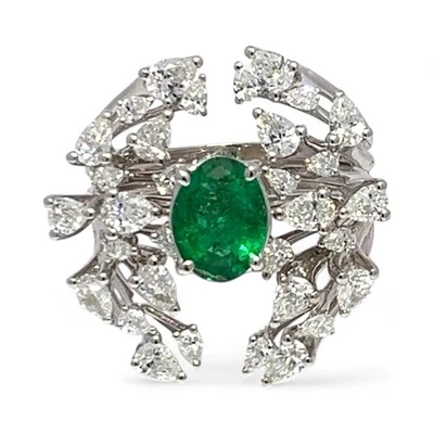 Effy 18k White Gold Emerald and 3.35ctw VS2 Diamond Ring Size 9.5 (8memo 1585) - Image 1 of 4