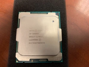 Intel Core i9-10900X X-Series, 3.7 GHz, 10-Core Processor CPU SRGV7 - Bild 1 von 3