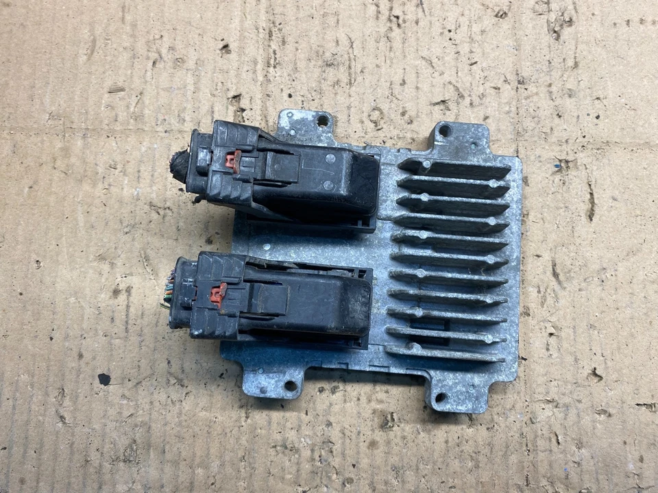 Computadora motor Saturn Vue 2008 2009 2010 PCM ECM ECU V2368 DG Foto 1 de 4