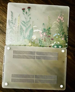 MacBook 15 Inch Floral Laptop Cover - Picture 1 of 5