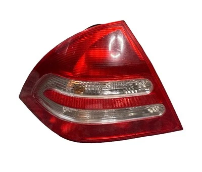 2006 Mercedes Benz C230 C280 C240 C350 C320 C55 AMG DRIVER SIDE LEFT TAIL LIGHT - Image 1 of 4