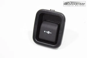 2015-2016 BMW M235I F22 COUPE TRUNK QUARTER PANEL POWER OUTLET SOCKET PORT OEM - Bild 1 von 10