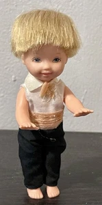 Muñeca de colección Tommy Boy para niños pequeños Barbie bebé hermana Kelly Friend 1994 juguetes niños - Imagen 1 de 9