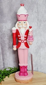 Rot Rosa Herzen Cupcake Nussknacker Lebkuchen Keks Baum Figur 13" NEU - Bild 1 von 10