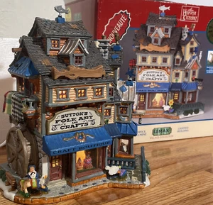 LEMAX 2004 Sutton's Folk Art and Crafts 45140 Lighted Building in original box - Picture 1 of 9