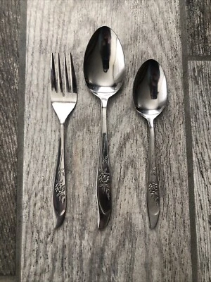 Cucharadita Tenedor SST1 Diseño Rosa Japón Acero Inoxidable Silueta 3 Piezas Foto 1 de 4