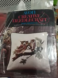 Vintage Avon Creative Needlecraft OWL MATES Pillow Crewel Embroidery Kit NOS - Picture 1 of 6