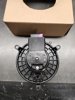 05183147AA MOPAR BLOWER MOTOR W/WHEEL - Image 1 of 3