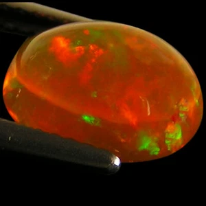 1,95 ct natürlicher mehrfarbiger Opal ovaler Cabochonschliff - Bild 1 von 2