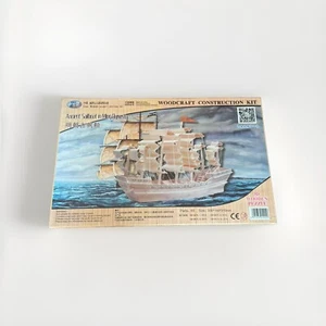 Ancient Sailboat Ming Dynasty Woodcraft Construction Kit BNIB Free UK P&P - Picture 1 of 2