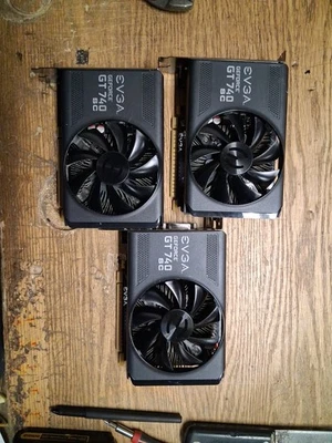 LOT OF 3 EVGA NVIDIA GEFORCE GT 740 SC 2GB GDDR5 GPU GRAPHIC VIDEO CARDS - Image 1 of 4