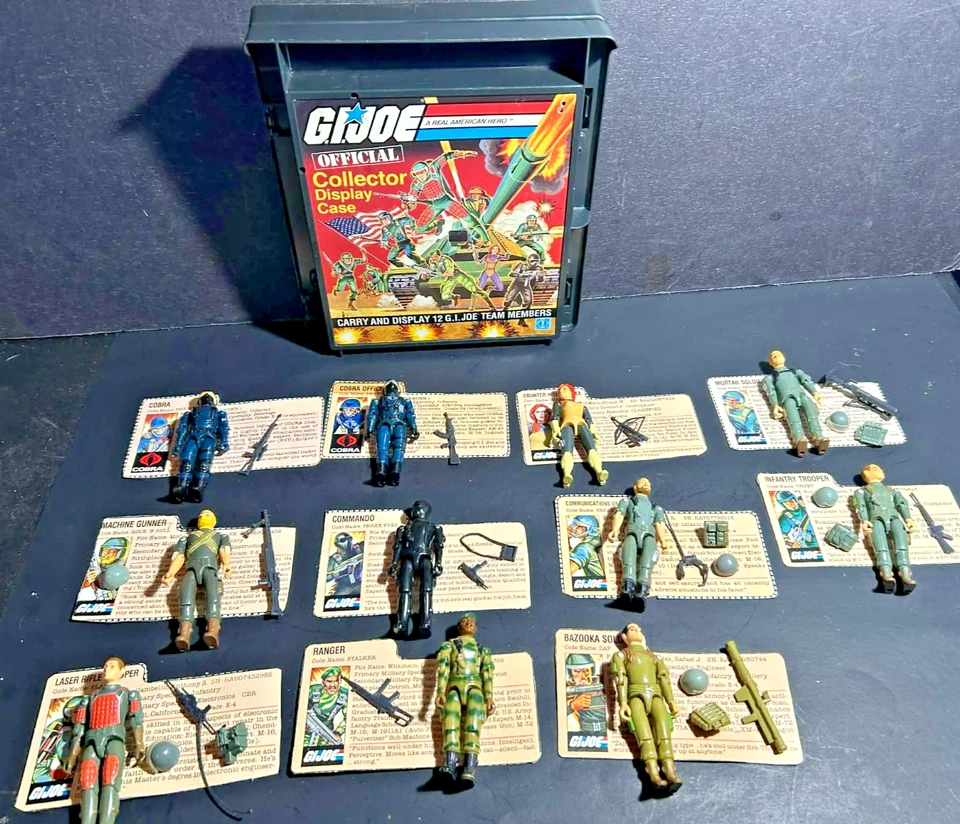 Gi Joe 1982 Brazo Recto Set Completo 11 Figuras Tarjetas de Archivo y Estuche de Coleccionistas Foto 1 de 4