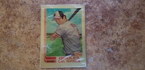 1982 TOPPS CAL RIPKEN Jr. GOLD PORCELAIN CARD 98T LIMITED #4946 ORIOLES - Picture 1 of 2