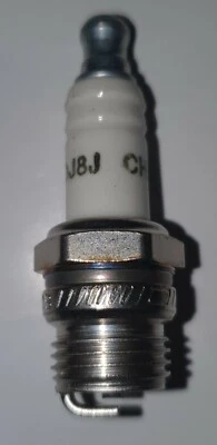 Bujías Champion 847 DJ8J Copper Plus cantidad 4 Foto 1 de 2