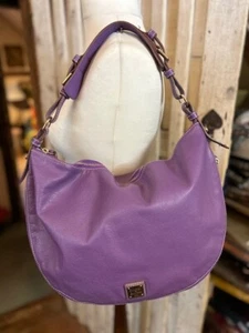 Bolso de hombro holgado de cuero púrpura lavanda Dooney & Bourke LGE genuino - Imagen 1 de 8