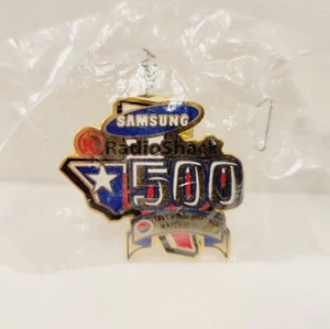 NOS Vintage Texas State Retro Radio Shack 500 Texas Motor Speedway Anstecknadel 2003 - Bild 1 von 4