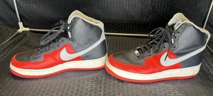 Nike Air Force 1 High LV8 NBA 75 aniversario rojo negro - para hombre 9,5 - Imagen 1 de 11