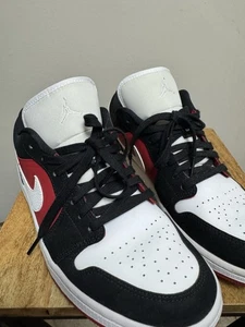 Nike Womens Jordan Air 1 Low Size 11 Red Black Gym Basketball Chicago DC0774-016 - Picture 1 of 10