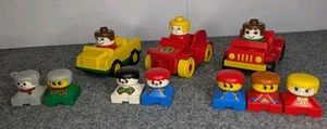Lego Duplo Vintage Konvolut 10 Little People Figuren quadratischer Sockel und 3 Fahrzeuge - Bild 1 von 10