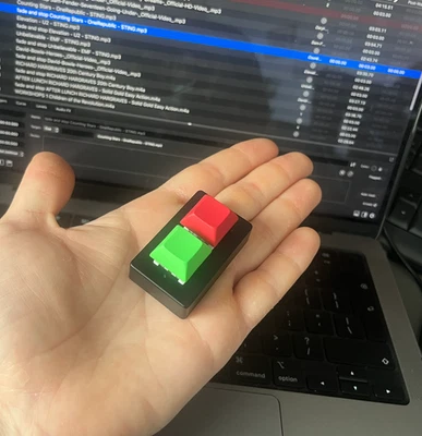 QLAB GO Panic USB Controller. Plug and Play Discrete Theatre Controller Playback - Image 1 of 4