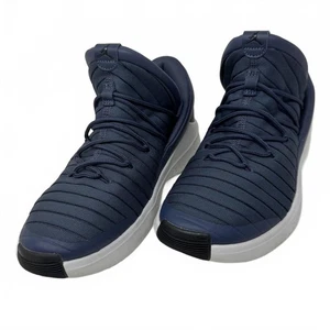 Jordan Youth Navy Blue Sneakers Sz 6.5 EU 39 - Picture 1 of 8