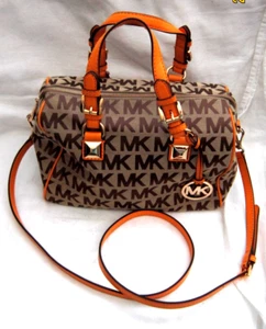 11.5" Michael Kors Signature Logo Gold Hardware Shoulder/Hand Bag Purse New! - Picture 1 of 9