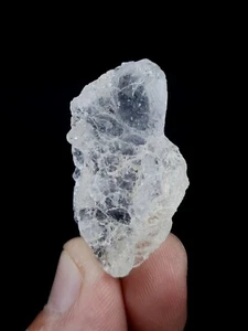 Rara pieza única de cristal de berilonita de Skardu Pakistán.  - Imagen 1 de 10