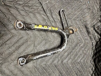 Yamaha FZR600 FZR 600 R FZR600R 1992 soporte de pedal de montaje de clavija trasera izquierda Foto 1 de 4