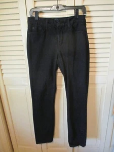 Pantalones de mezclilla NYDJ para mujer talla 8 negros ajustados al tobillo - COMPLETAMENTE ELÁSTICOS 30"X30" EX - Imagen 1 de 9