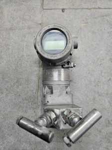 Rosemount 3051CG3A02A1KS5I1M6Q4Q8 Pressure Transmitter 0 to 2480 MBAR - Picture 1 of 6