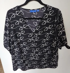 Apt. 9 Button Down Bluse mit schmeichelhaftem V-Ausschnitt, süßem Design & Ärmeln zum Binden in Schleife - Bild 1 von 5