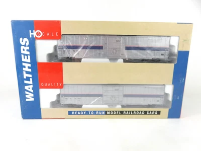 Walthers 932-26041 HO Scale Amtrak Phase 4 60' Express Boxcar 2-Pack - Image 1 of 4
