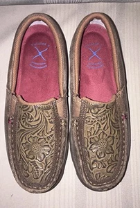 WomensTwisted X 6.5 Casual Slip on Shoes Womens Driving Mocs Tooled Leather Tan - Picture 1 of 6