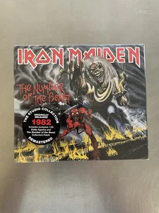 NEW Iron Maiden The Number Of The Beast Remastered CD Exclusive Figurine & Patch - Imagen 1 de 5