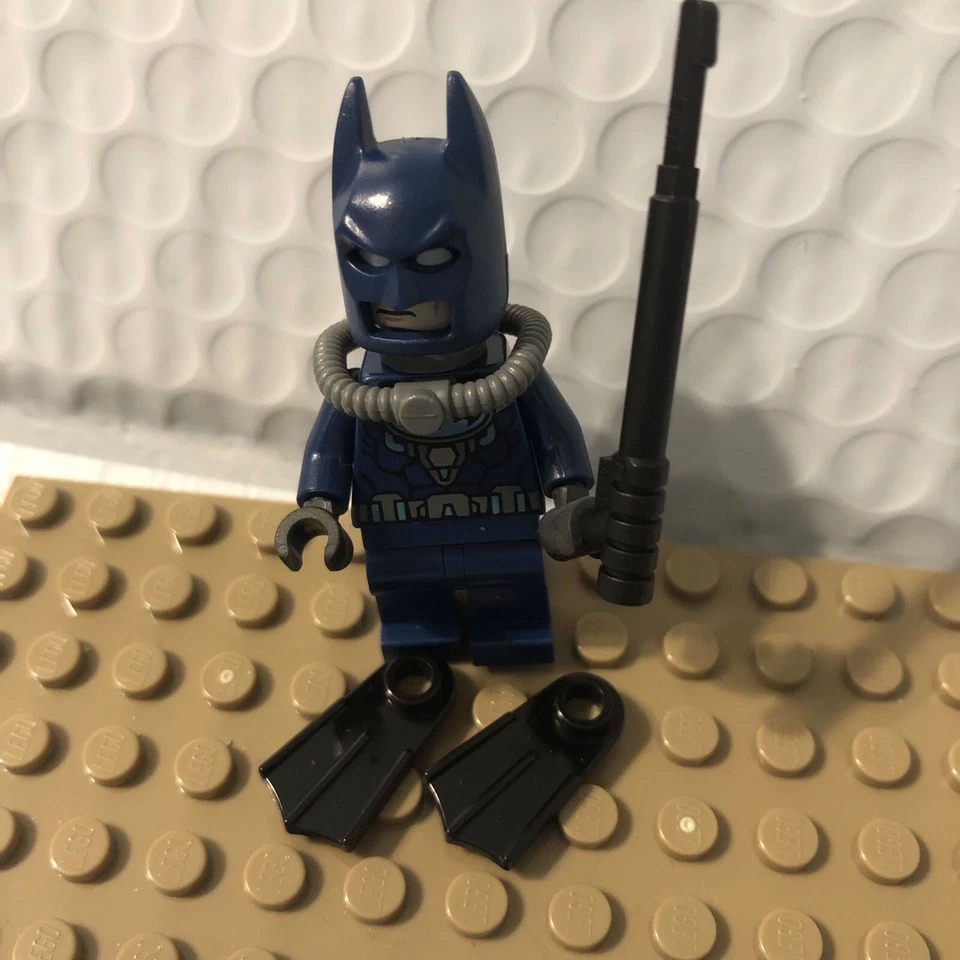 Lego Mini Figure vtg minifigure toy DC Comic Justice League Batman Scuba harpoon - Image 1 of 1