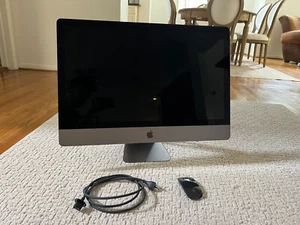 Apple iMac Pro (1TB SSD, Intel Xeon W, 3.20GHz, 32GB, AMD Radeon Pro Vega56) - Bild 1 von 8