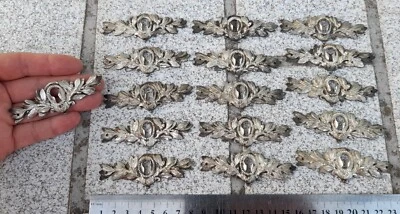 1 ANCIENNE ENTRÉE DE CLÉ SERRURE MEUBLE, branche de laurier, bronze   n°45 - Photo 1/4