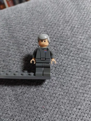 LEGO Star Wars Grand Moff Wilhuff Tarkin Aus 6211 10188 SW0157 Minifigur - Bild 1 von 2