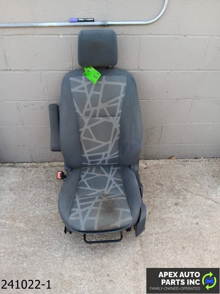 OEM 2010-2013 Ford Transit Connect 2.0L Driver Front Seat Bucket Manual - Изображение 1 из 4