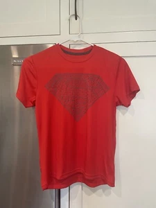 NWOT DC Comics Superman Red Boys Size Med Short Sleeve Polyester Logo T Shirt - Picture 1 of 9