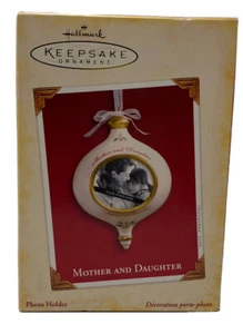 Hallmark Ornament Mother and Daughter Photo Holder 2005 Keepsake - Picture 1 of 12