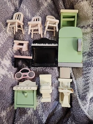 Pottery Barn Niños Madera Casa de Muñecas Baño Muñeca Muebles Inodoro Piano Nevera Foto 1 de 4