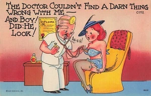 Tarjeta postal de colección divertida humor dama examinadora doctor años 40 - Imagen 1 de 2