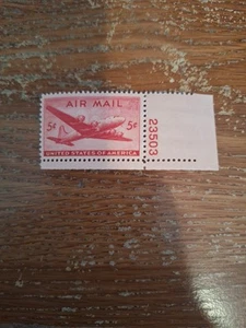 1946 5c DC-4 Skymaster, Propeller-Driven Airliner Scott C32 Mint Never Hinged  - Picture 1 of 2