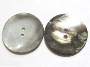 XXL groß Perlmuttknopf rund 44 mm silber grau naturgrau Knöpfe  - Bild 1 von 2