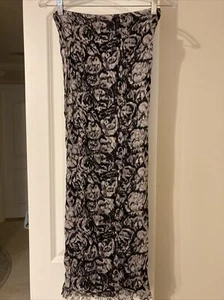 White House Black Market Scarf - Picture 1 of 3