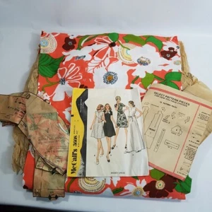 1970er McCalls 3608 Muster & Vintage Stoff A-Linie Kleid Mod vorgeschnitten Strick Gr. 16 - Bild 1 von 9