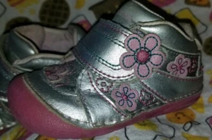 Stride Right Jean Size 3 metallic Silver/ Pink Flowers EUC Cute Baby Girl 🌻 - Picture 1 of 9