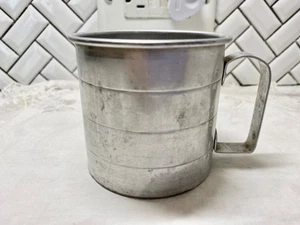 Vintage 1 Cup Aluminum Measuring Cup w/Measuring Lines Impressed Handle-VG+ - Picture 1 of 5